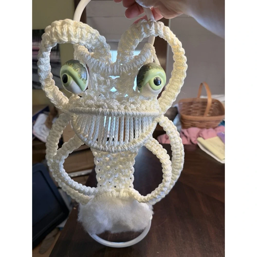 Vintage 1970s White Frog Macrame towel holder hanging ring MCM decor